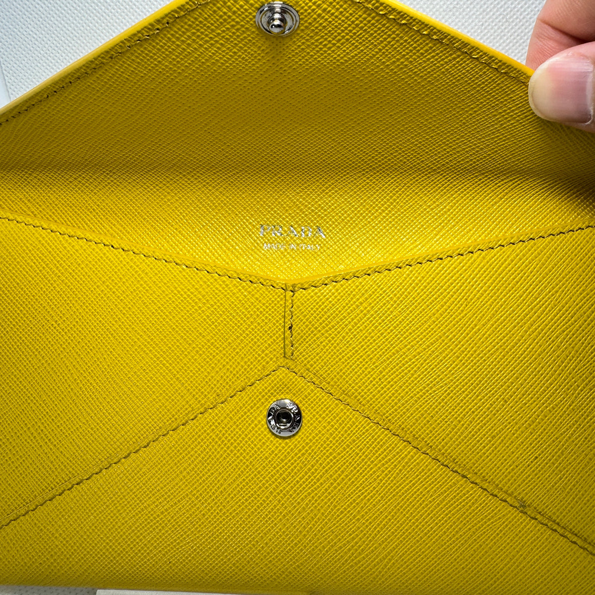 PRADA プラダ 二つ折り長財布 SAFFIANO LETTER（サフィアーノ レター）