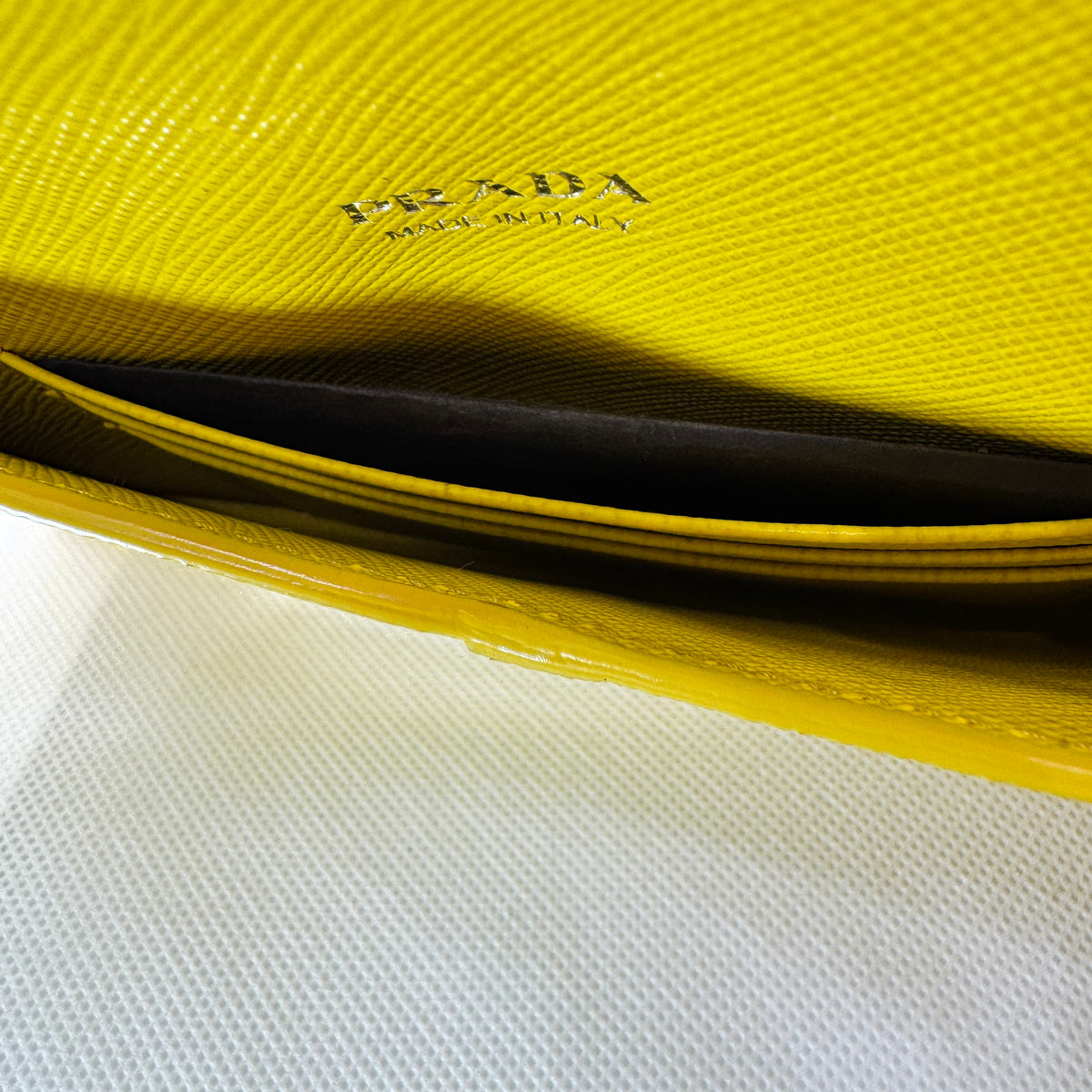 PRADA プラダ 二つ折り長財布 SAFFIANO LETTER（サフィアーノ レター）